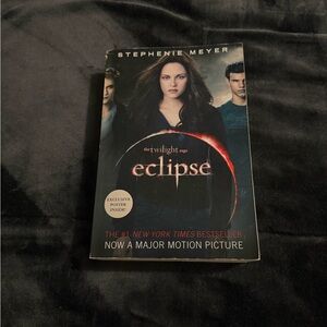 Twilight Saga: Eclipse Book